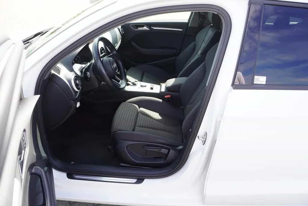 Audi A3 30 TFSI sport Bi-Xenon Navi Sitzheizung PDC 06/2018-photo-11