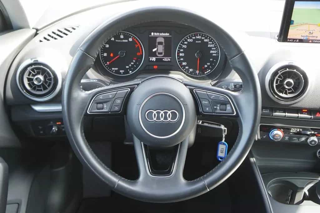 Audi A3 30 TFSI sport Bi-Xenon Navi Sitzheizung PDC 06/2018-photo-13