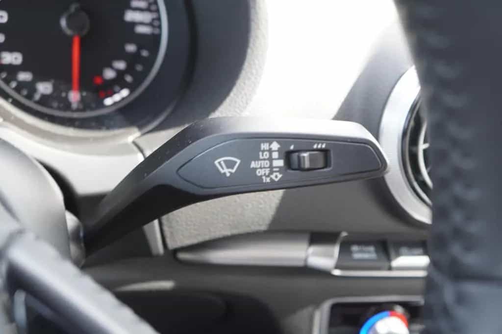 Audi A3 30 TFSI sport Bi-Xenon Navi Sitzheizung PDC 06/2018-photo-20