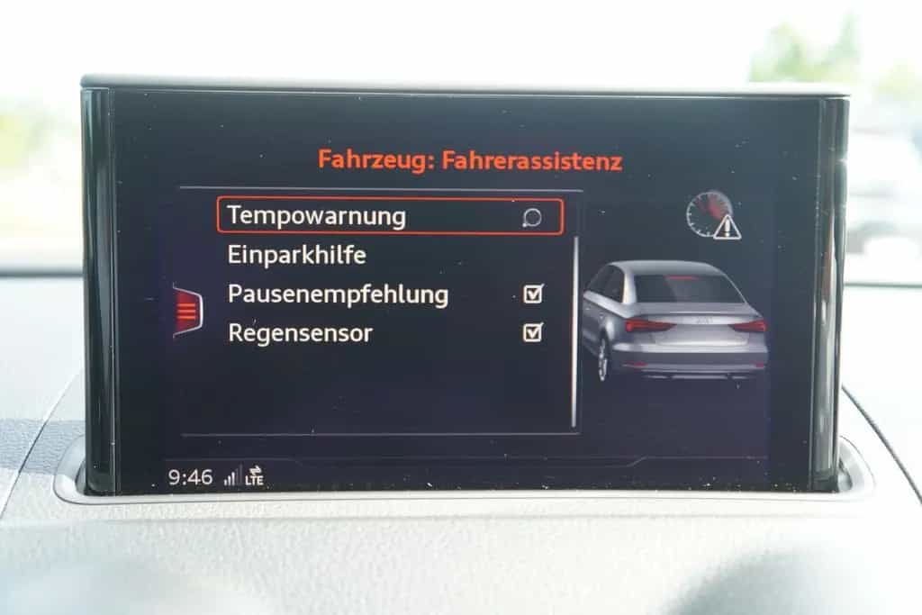 Audi A3 30 TFSI sport Bi-Xenon Navi Sitzheizung PDC 06/2018-photo-27