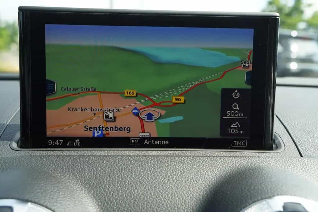 Audi A3 30 TFSI sport Bi-Xenon Navi Sitzheizung PDC 06/2018-photo-29