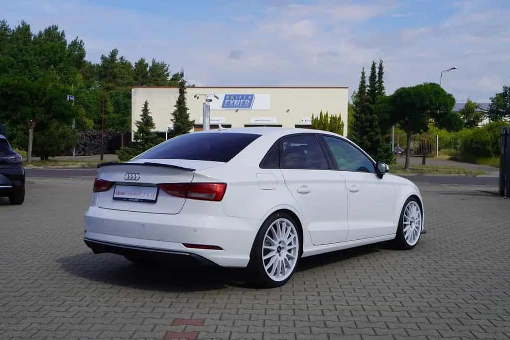 Audi A3 30 TFSI sport Bi-Xenon Navi Sitzheizung PDC 06/2018-photo-5