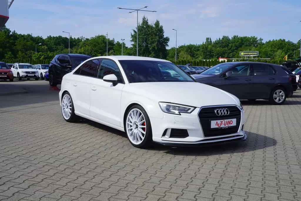 Audi A3 30 TFSI sport Bi-Xenon Navi Sitzheizung PDC 06/2018-photo-7