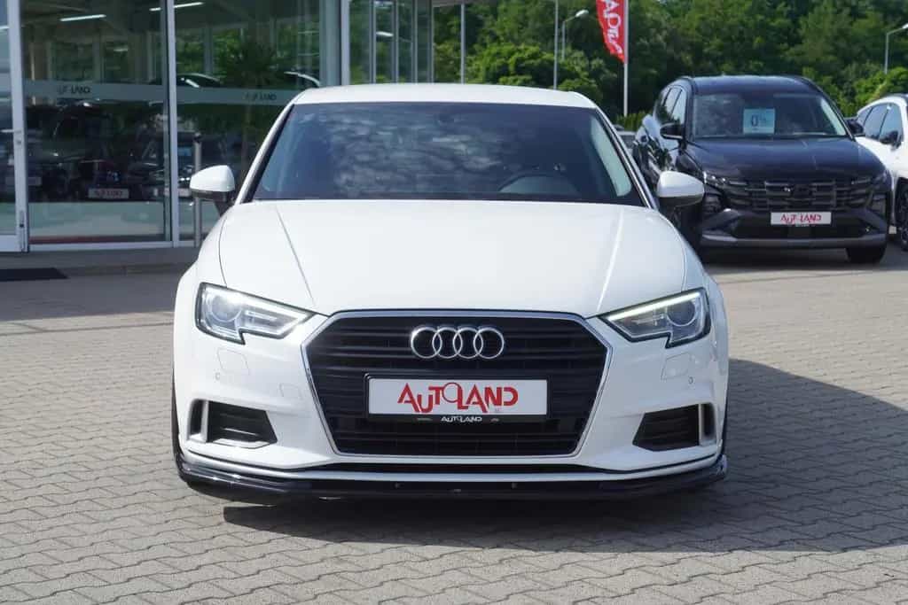 Audi A3 30 TFSI sport Bi-Xenon Navi Sitzheizung PDC 06/2018-photo-8