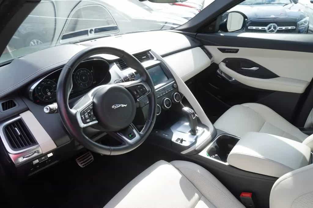 Jaguar E-Pace P300 R-Dynamic AWD ACC Panorama 360° LED 10/2019-photo-13