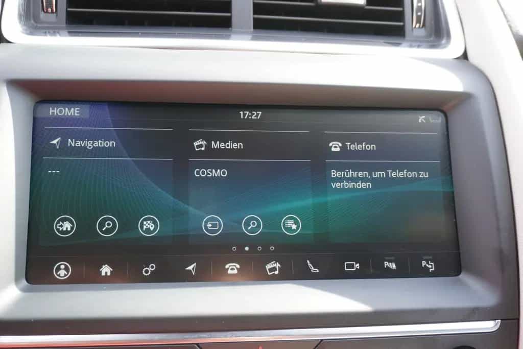 Jaguar E-Pace P300 R-Dynamic AWD ACC Panorama 360° LED 10/2019-photo-20