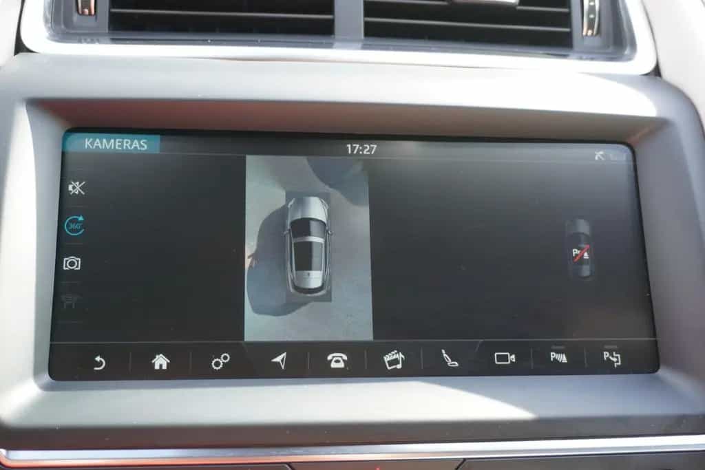 Jaguar E-Pace P300 R-Dynamic AWD ACC Panorama 360° LED 10/2019-photo-24