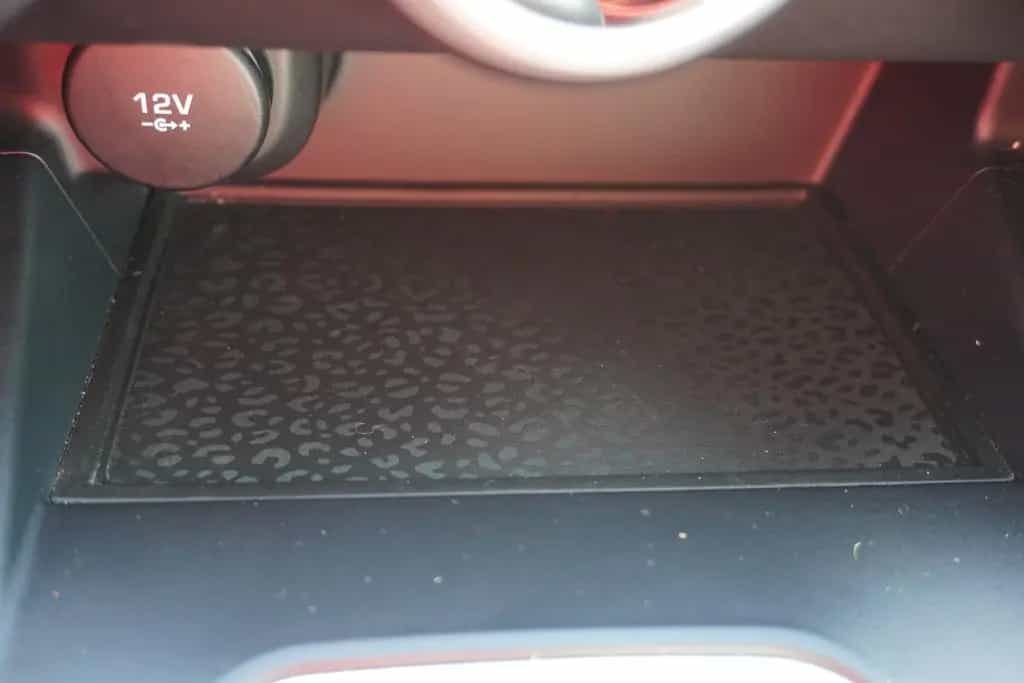 Jaguar E-Pace P300 R-Dynamic AWD ACC Panorama 360° LED 10/2019-photo-27