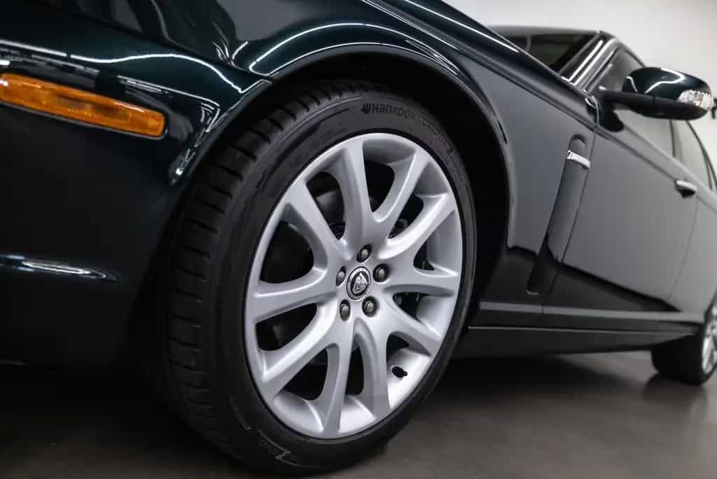 Jaguar XJ 4.2 V8 Executive Fiscale waarde € 6.000,- 04/2008-photo-11