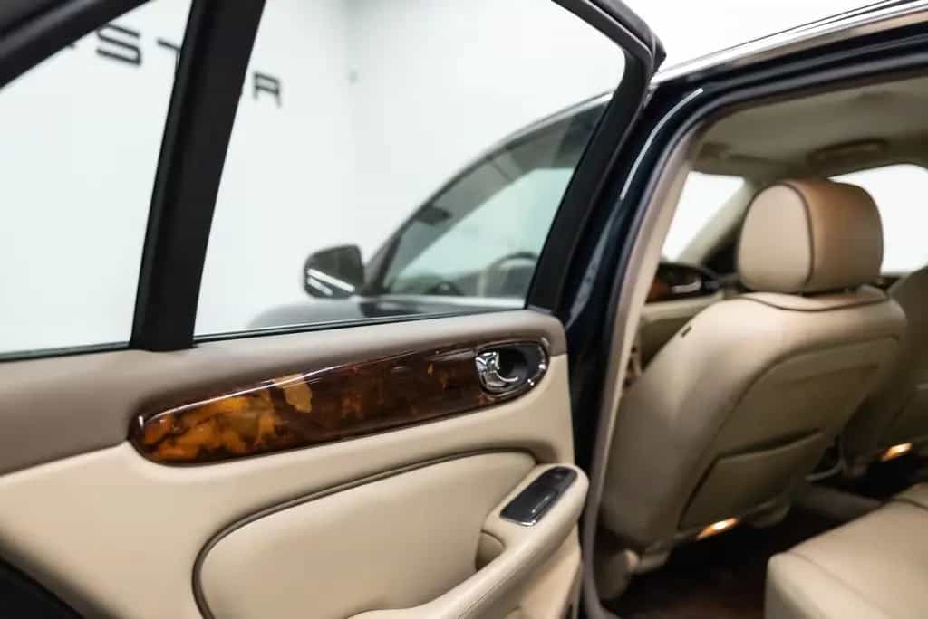 Jaguar XJ 4.2 V8 Executive Fiscale waarde € 6.000,- 04/2008-photo-16