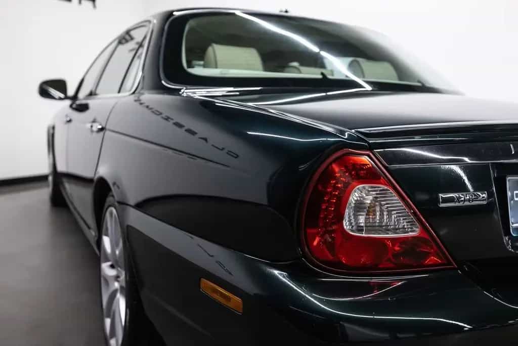 Jaguar XJ 4.2 V8 Executive Fiscale waarde € 6.000,- 04/2008-photo-23