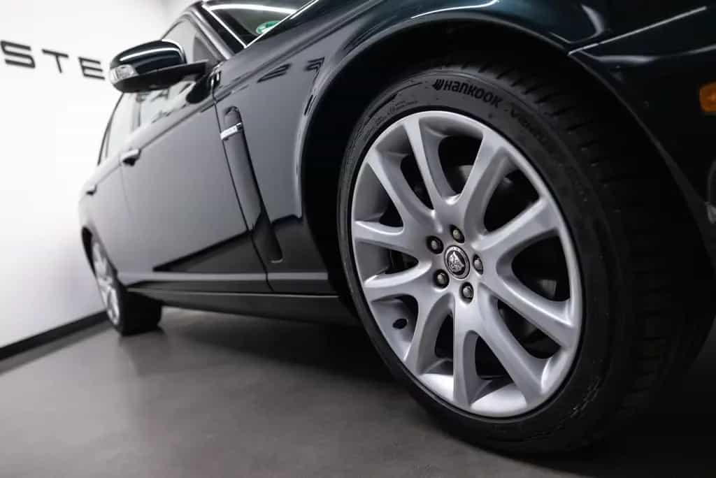 Jaguar XJ 4.2 V8 Executive Fiscale waarde € 6.000,- 04/2008-photo-29