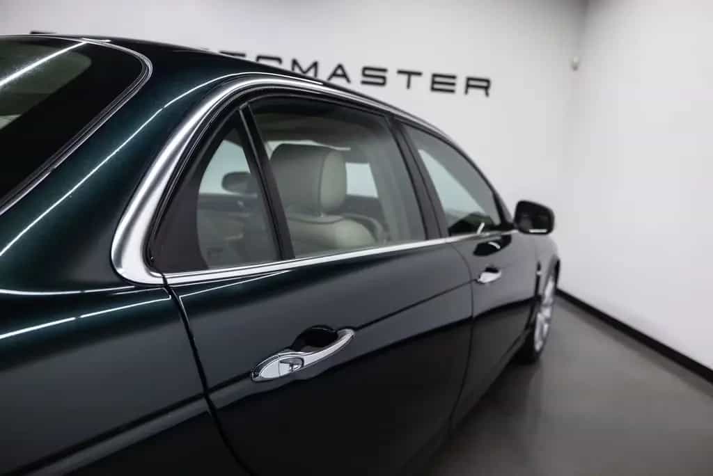 Jaguar XJ 4.2 V8 Executive Fiscale waarde € 6.000,- 04/2008-photo-37