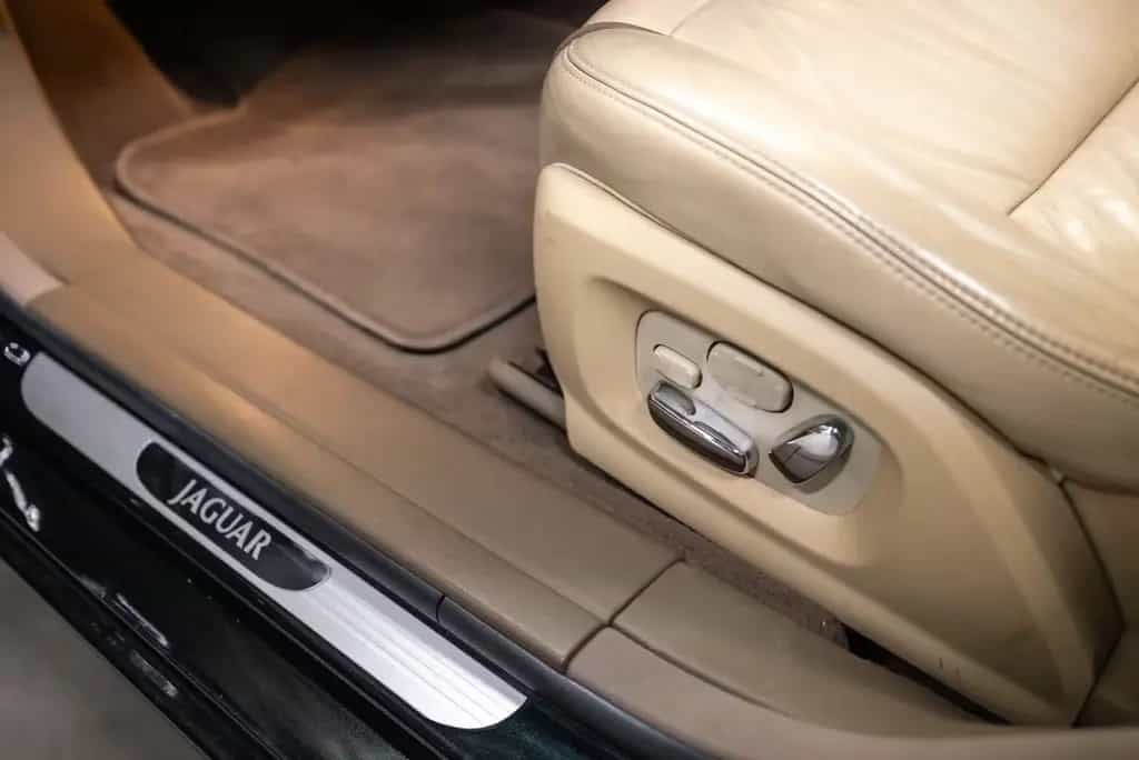 Jaguar XJ 4.2 V8 Executive Fiscale waarde € 6.000,- 04/2008-photo-41