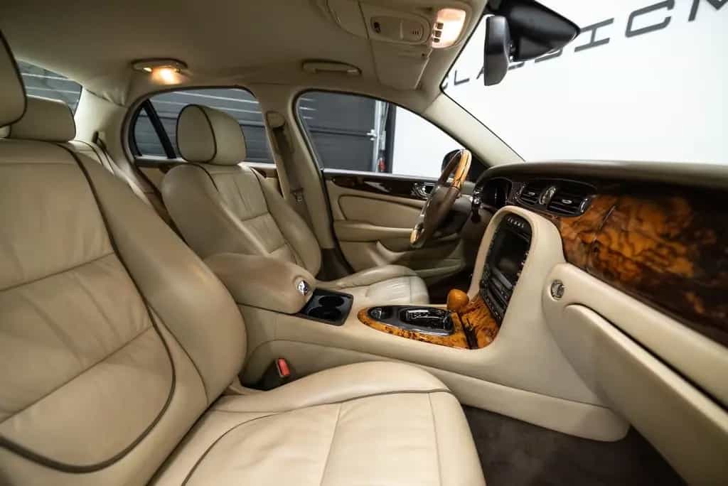 Jaguar XJ 4.2 V8 Executive Fiscale waarde € 6.000,- 04/2008-photo-47