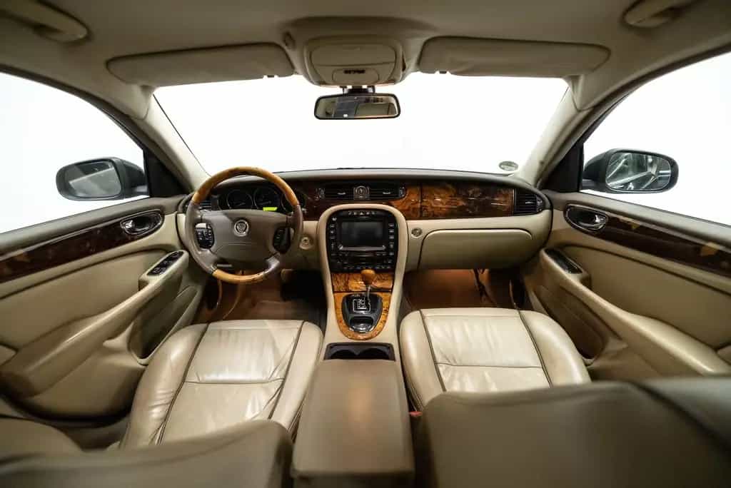 Jaguar XJ 4.2 V8 Executive Fiscale waarde € 6.000,- 04/2008-photo-7