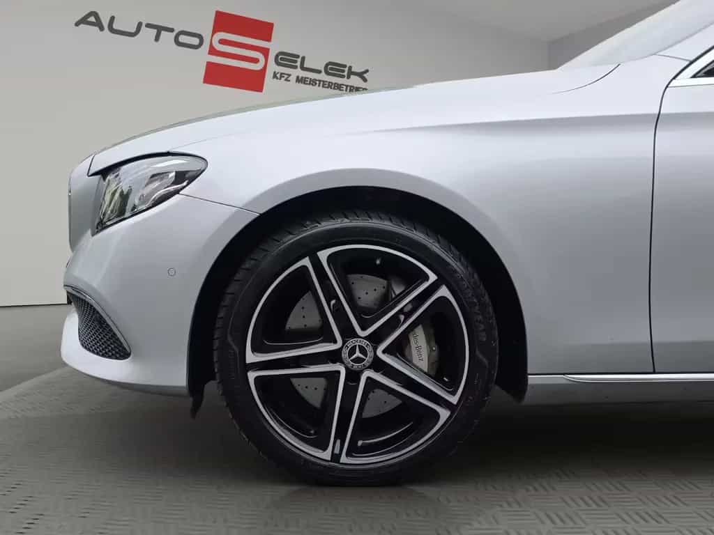 Mercedes-Benz E 350 E Limousine Avantgarde Aus 1.Hand 07/2019-photo-19