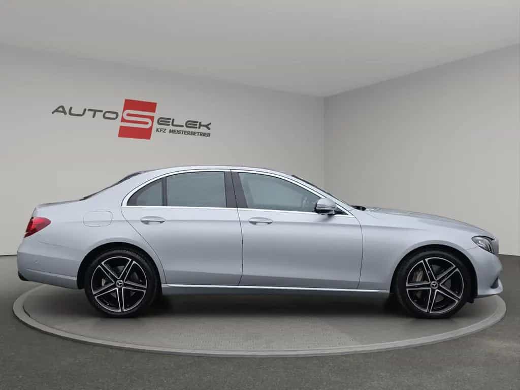 Mercedes-Benz E 350 E Limousine Avantgarde Aus 1.Hand 07/2019-photo-5