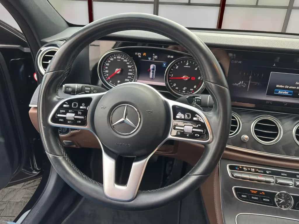 Mercedes-Benz E 200 D  Kamera*DAB+*AHK*Navigation*Leder 02/2019-photo-19