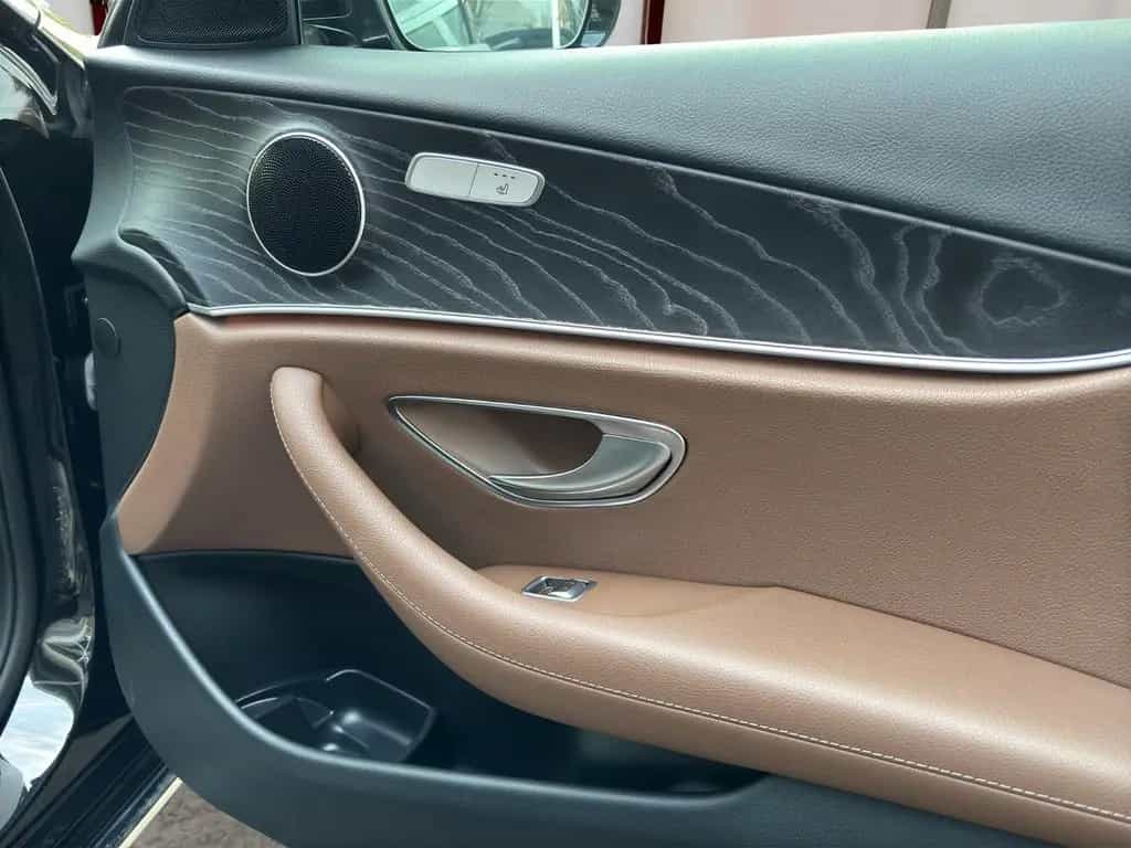 Mercedes-Benz E 200 D  Kamera*DAB+*AHK*Navigation*Leder 02/2019-photo-9