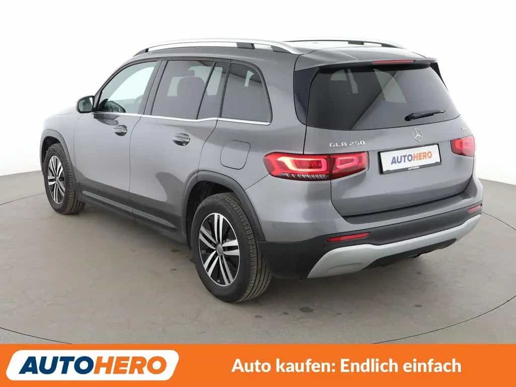 Mercedes-Benz GLB 250 4Matic Style Aut.*LED*NAVI*TEMPO*CAM*PDC 04/2021-photo-3
