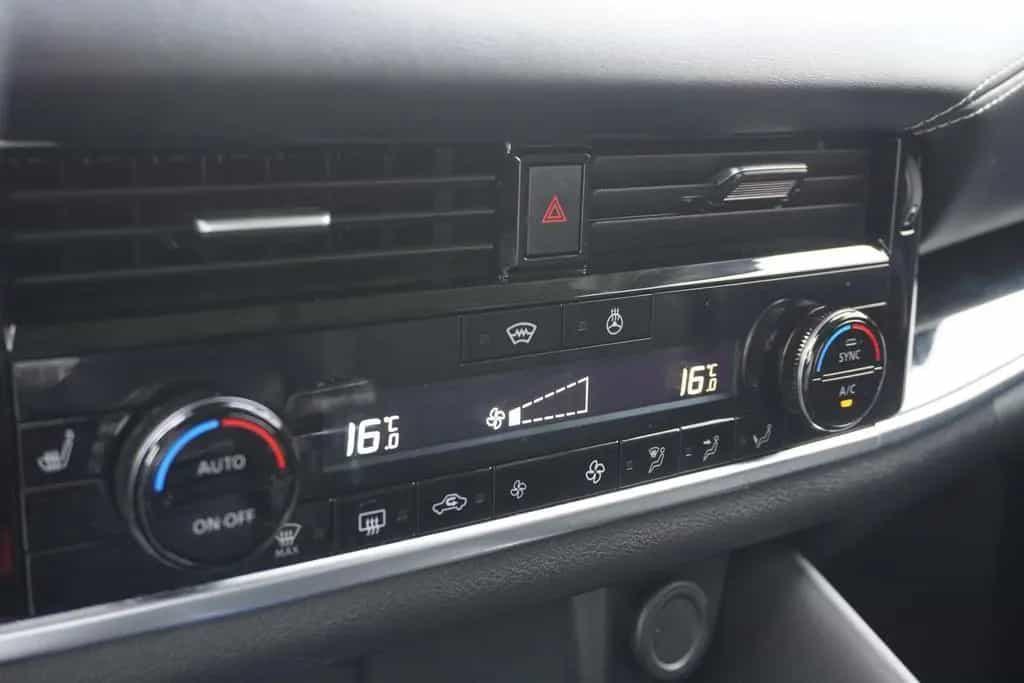 Nissan Qashqai 1.3 DIG-T mHev N-Connecta LED Navi SHZ K 12/2022-photo-16