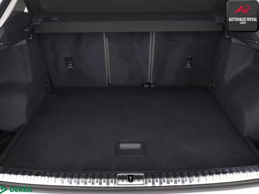 Audi Q3 40 TFSI qu KEYLESS,AMBIENTE,KAMERA,CARPLAY 05/2020-photo-21