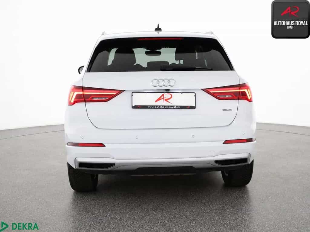 Audi Q3 40 TFSI qu KEYLESS,AMBIENTE,KAMERA,CARPLAY 05/2020-photo-3