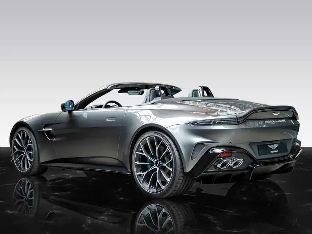 Aston Martin V8 Vantage 08/2025-photo-1