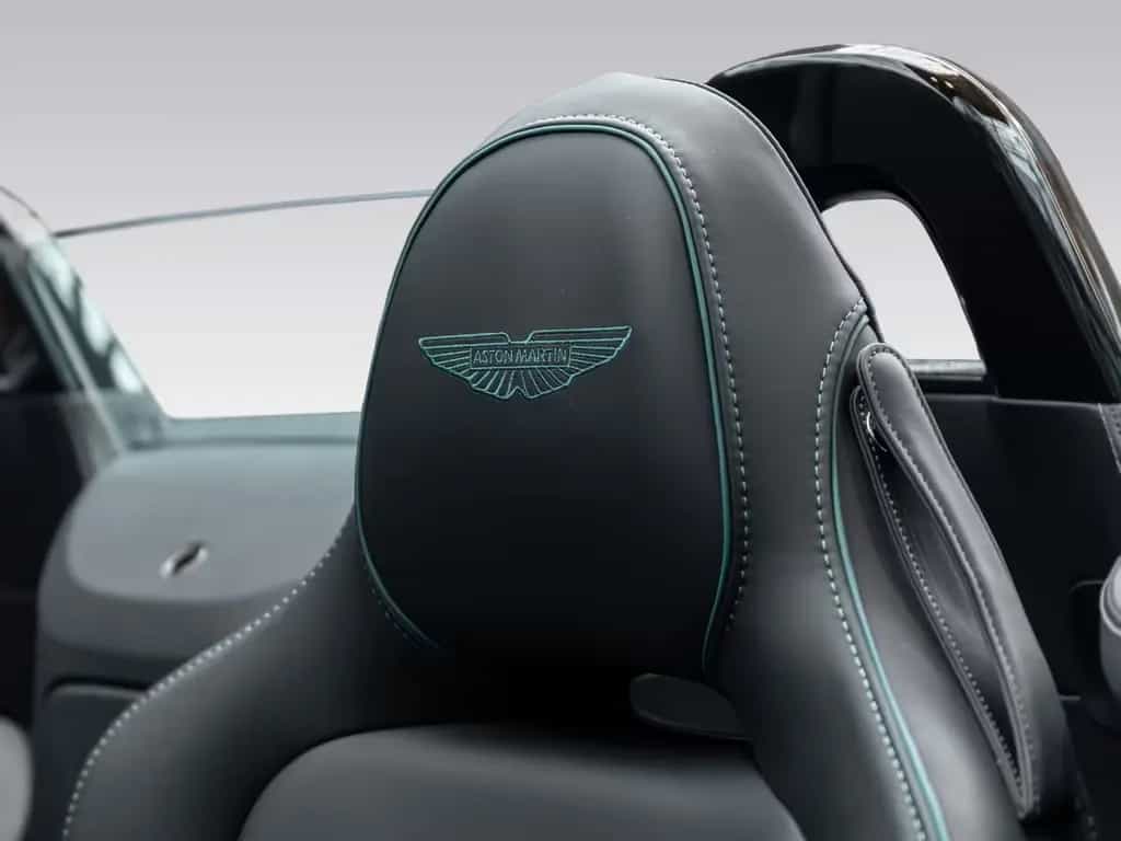Aston Martin V8 Vantage 08/2025-photo-11