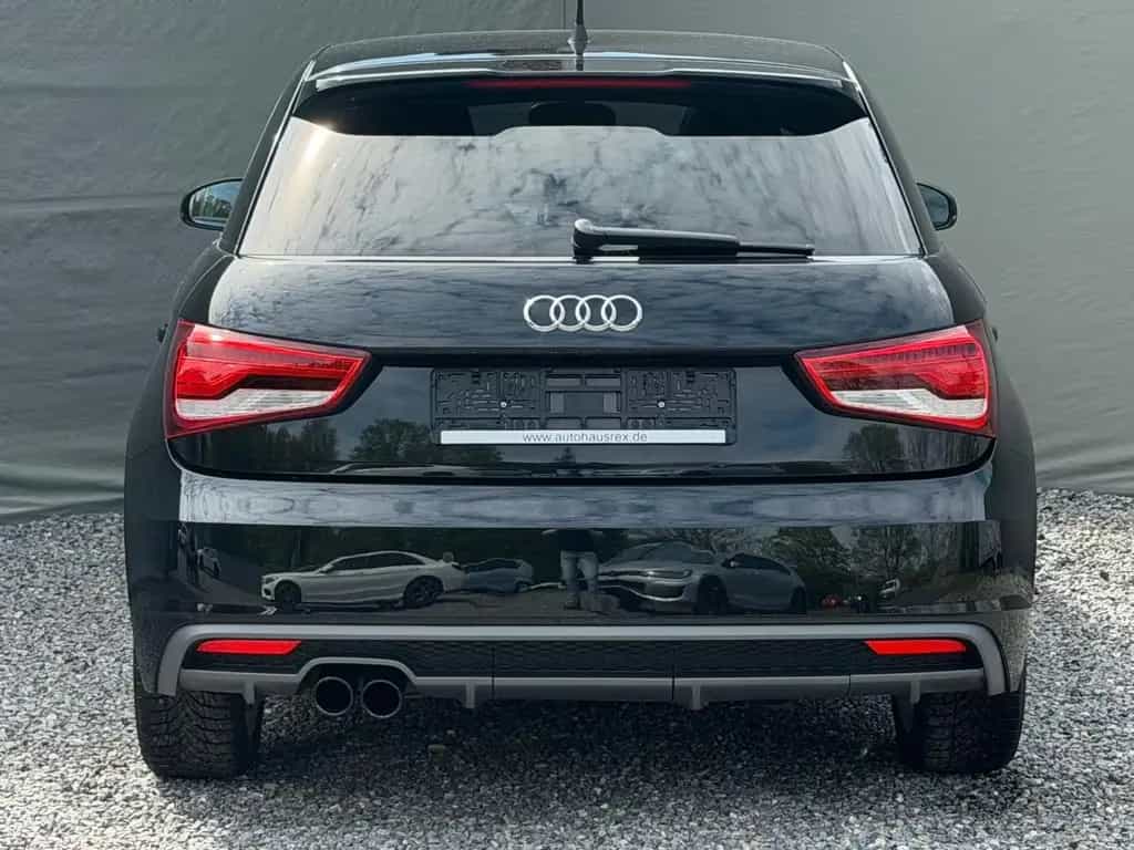 Audi A1 Sportback 1.8 TFSI S-tronic ++S-LINE 1 HAND 05/2017-photo-3
