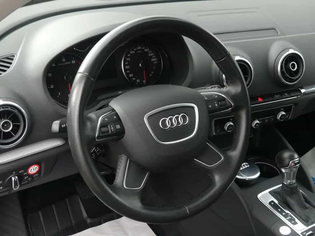 Audi A3 Sportback Ambient Autom ACC Ultr Bi-Xen. Pano 07/2014-photo-9