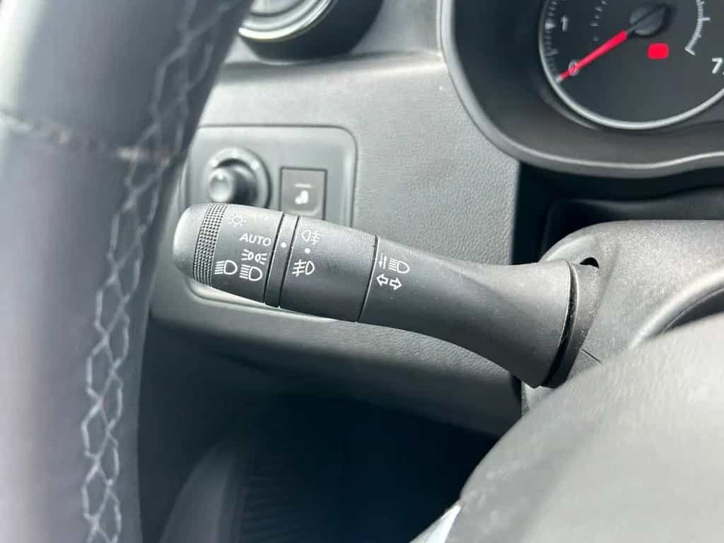 Dacia Duster II Prestige TCe 125 4WD Navi Sitzheizung 07/2018-photo-29