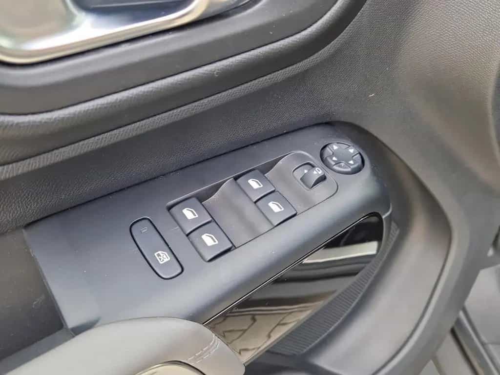 Citroën C5 Aircross Shine BlueHDi 180 EAT8 NAVI/Kamera/A 02/2019-photo-12