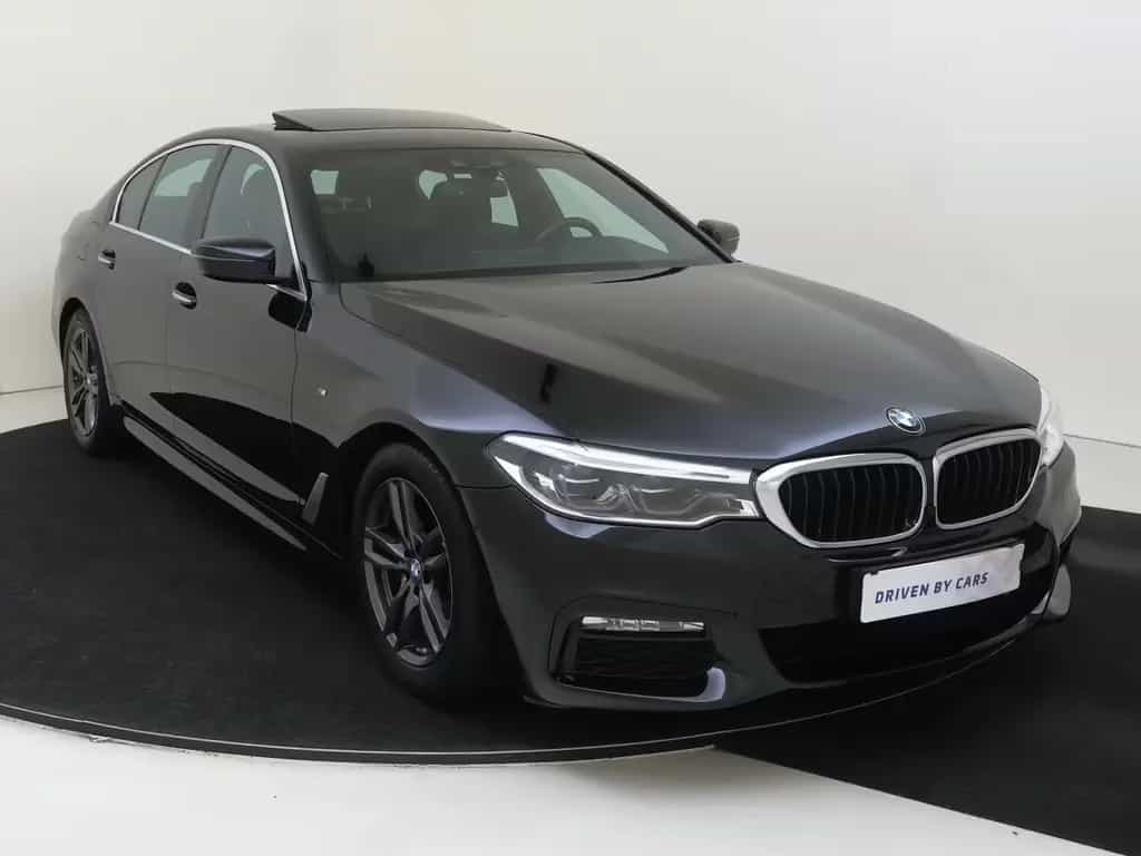 BMW 520 d M Sport,LED,AHK,TOTW,NAVI,MEMORY,DACH,BT 09/2018-photo-2