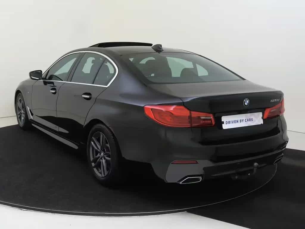 BMW 520 d M Sport,LED,AHK,TOTW,NAVI,MEMORY,DACH,BT 09/2018-photo-3