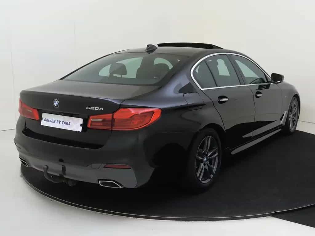BMW 520 d M Sport,LED,AHK,TOTW,NAVI,MEMORY,DACH,BT 09/2018-photo-4