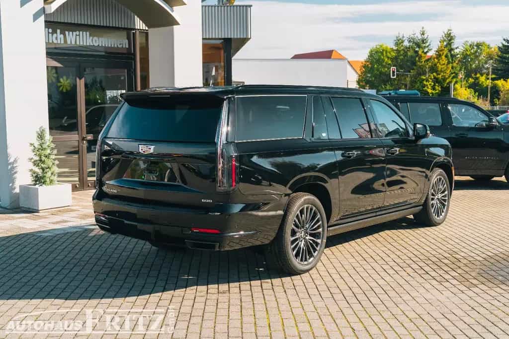 Cadillac Escalade ESV Sport Platinum - 6,2l V8 TV MY26 null-photo-2
