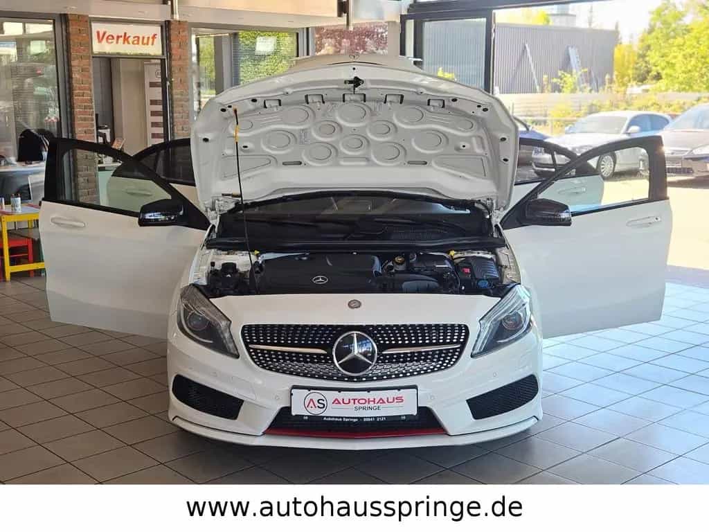 Mercedes-Benz A 250 AMG Line Sport *Alcantara, Scheckheft* 01/2014-photo-11
