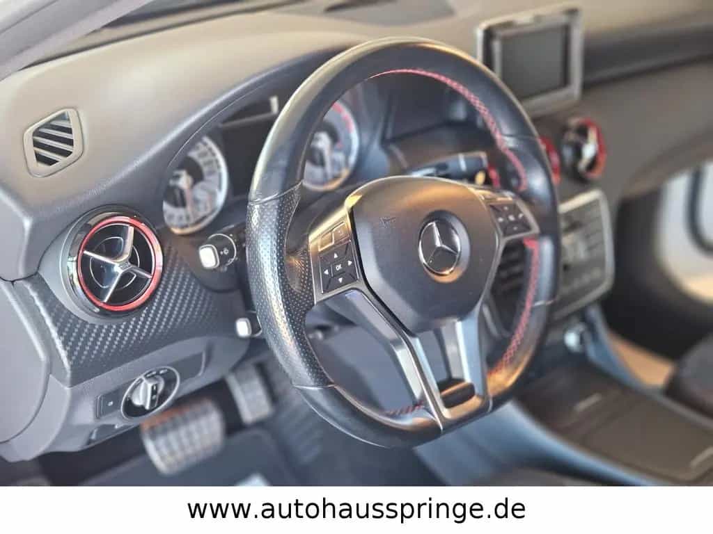 Mercedes-Benz A 250 AMG Line Sport *Alcantara, Scheckheft* 01/2014-photo-16