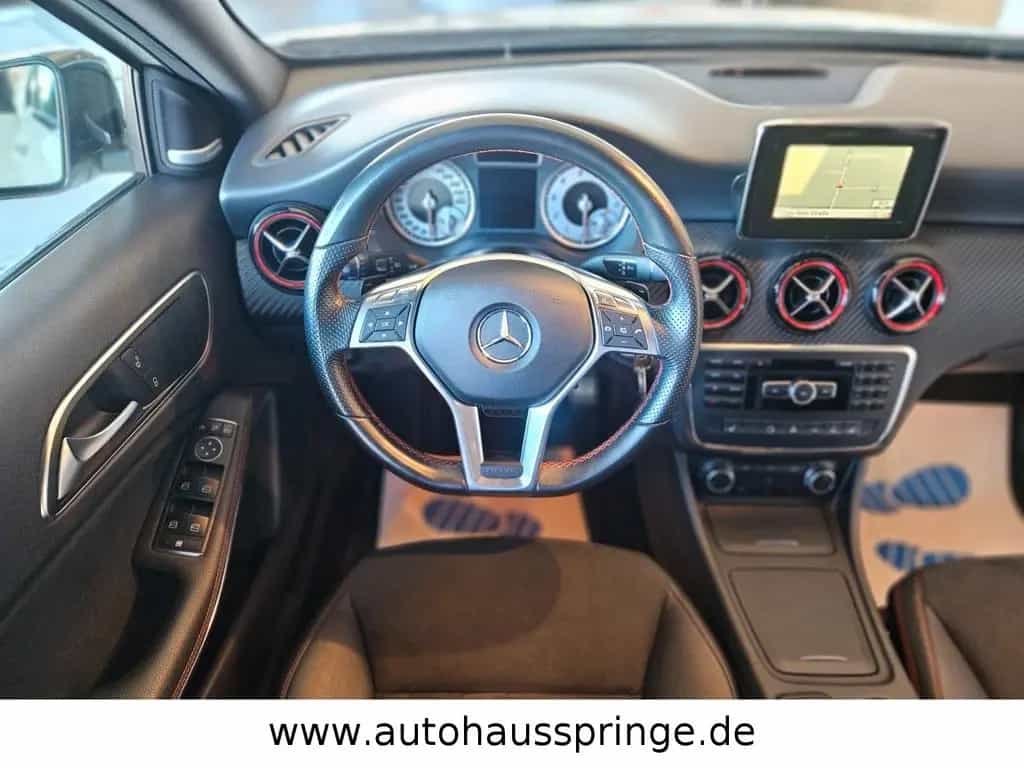 Mercedes-Benz A 250 AMG Line Sport *Alcantara, Scheckheft* 01/2014-photo-17