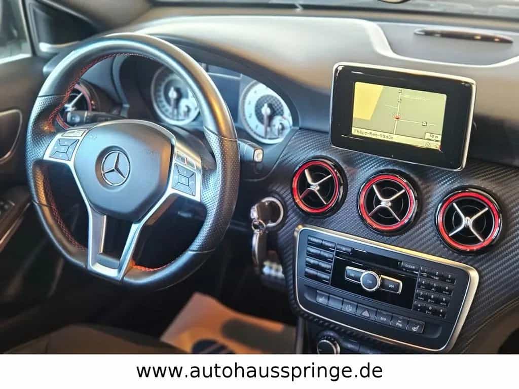 Mercedes-Benz A 250 AMG Line Sport *Alcantara, Scheckheft* 01/2014-photo-18