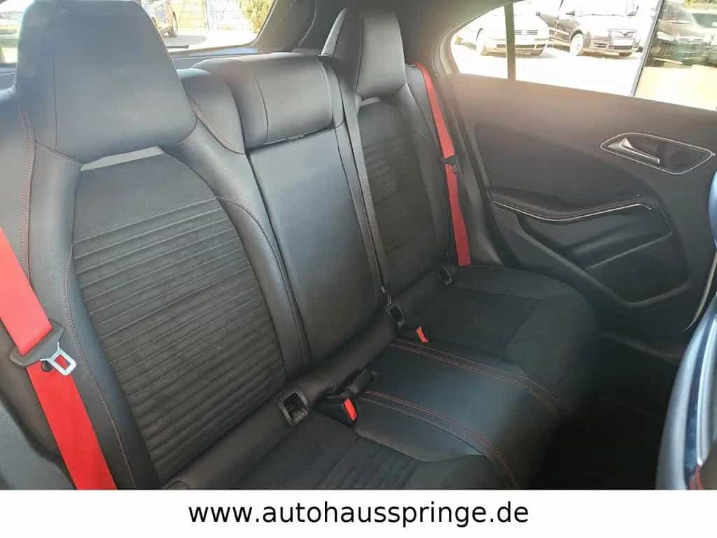 Mercedes-Benz A 250 AMG Line Sport *Alcantara, Scheckheft* 01/2014-photo-20