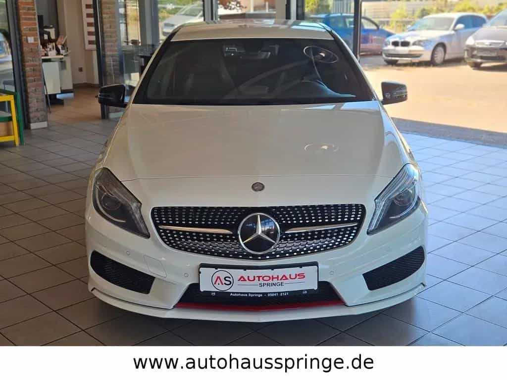 Mercedes-Benz A 250 AMG Line Sport *Alcantara, Scheckheft* 01/2014-photo-6