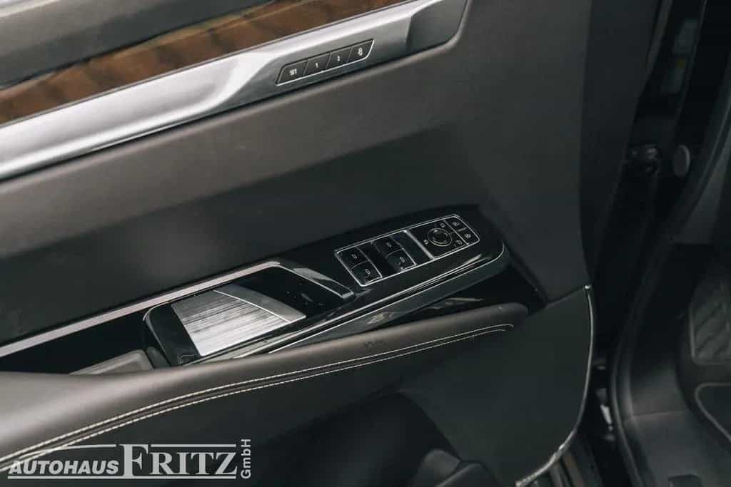 Cadillac Escalade ESV Sport Platinum, TV, Executive Seats null-photo-12