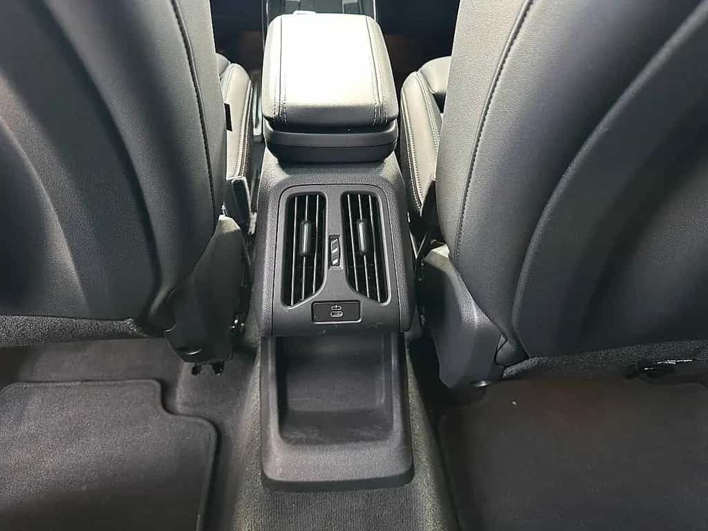 BMW X1 sDrive18i M-Paket Aut. / Pano / Sportsitze 12/2025-photo-15