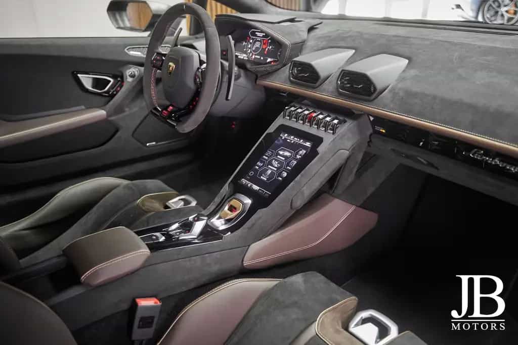 Lamborghini Huracán Sterrato Ad Personam Carbon Seats Kamera 11/2024-photo-20
