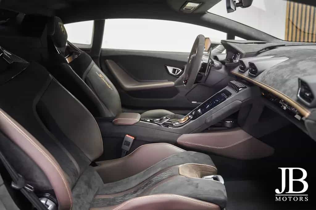 Lamborghini Huracán Sterrato Ad Personam Carbon Seats Kamera 11/2024-photo-21