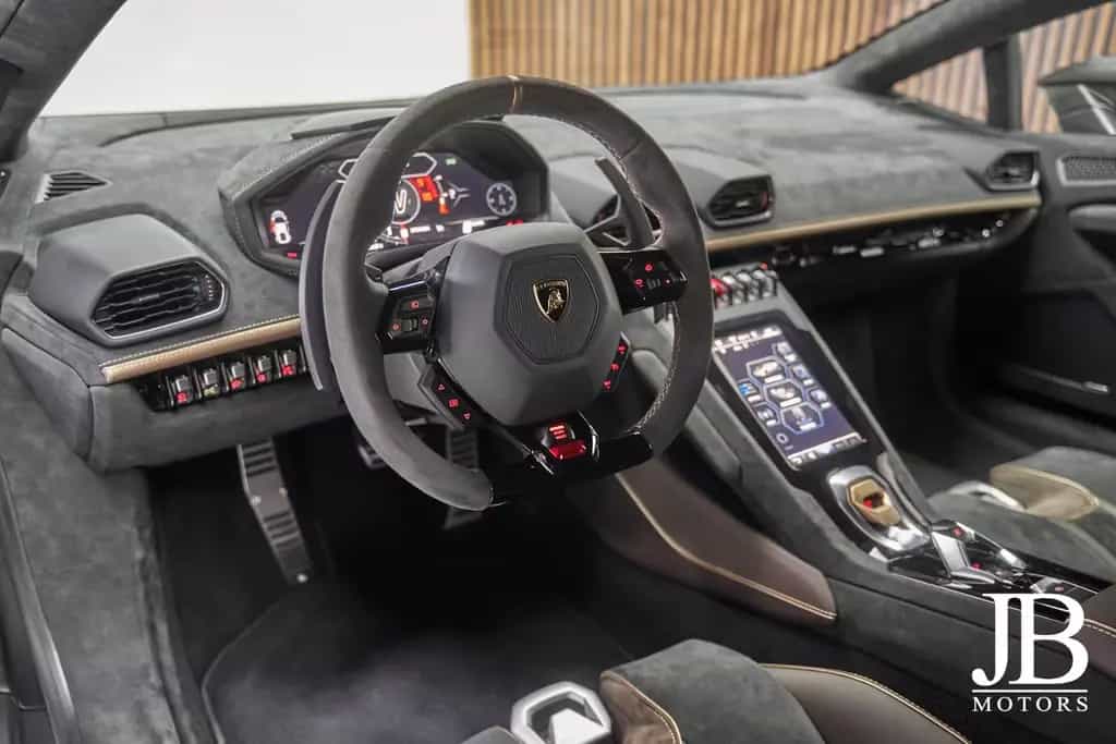 Lamborghini Huracán Sterrato Ad Personam Carbon Seats Kamera 11/2024-photo-28