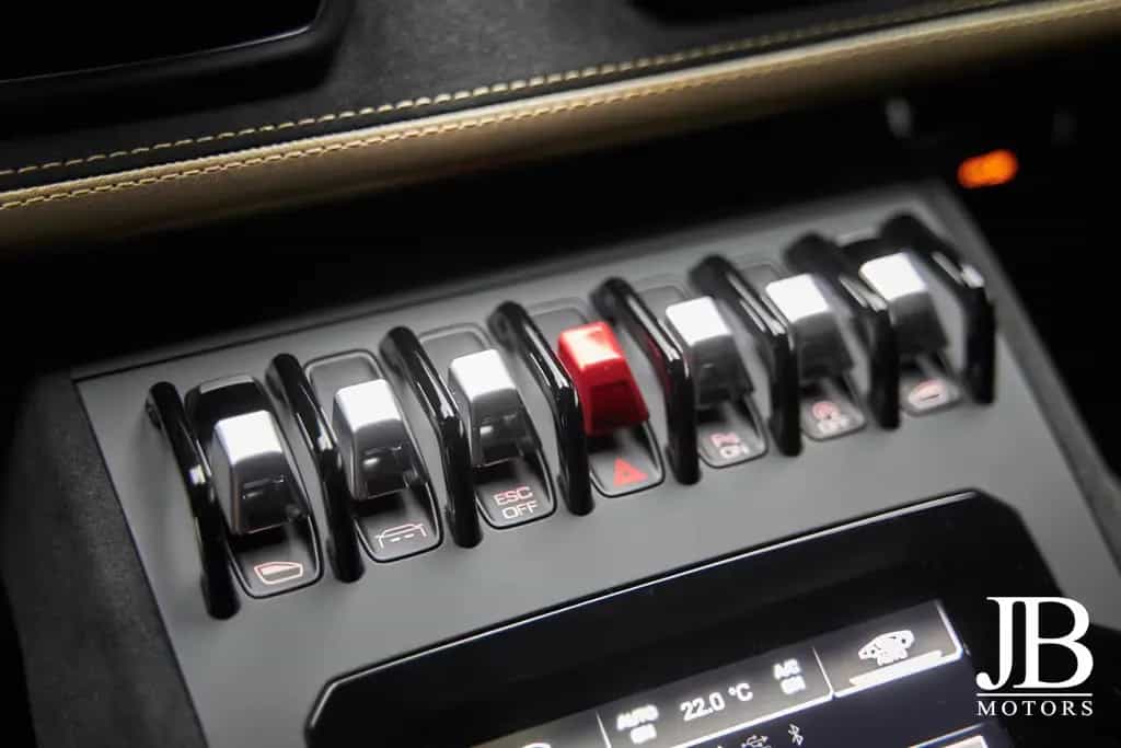 Lamborghini Huracán Sterrato Ad Personam Carbon Seats Kamera 11/2024-photo-31